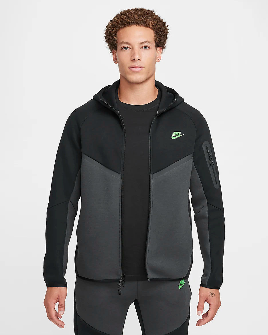 Nike Sportswear Techfleece "Green Tick" (NS)